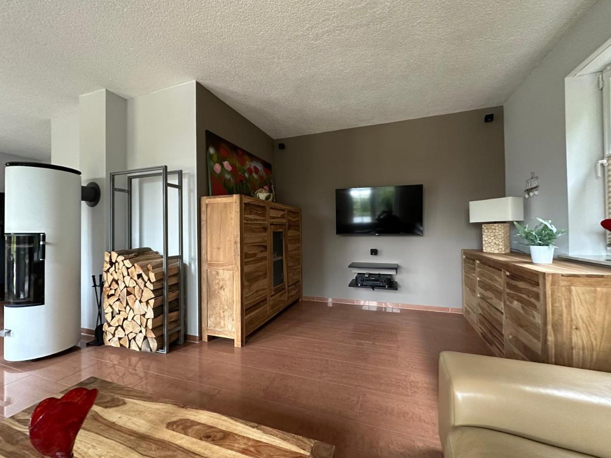 Stadtvilla In Leipzig 7 Personen 3 Schlafzimmer 2 Baeder Garten Und Terrasse Zentral Gelegen Messe Innenstadt Seen מראה חיצוני תמונה