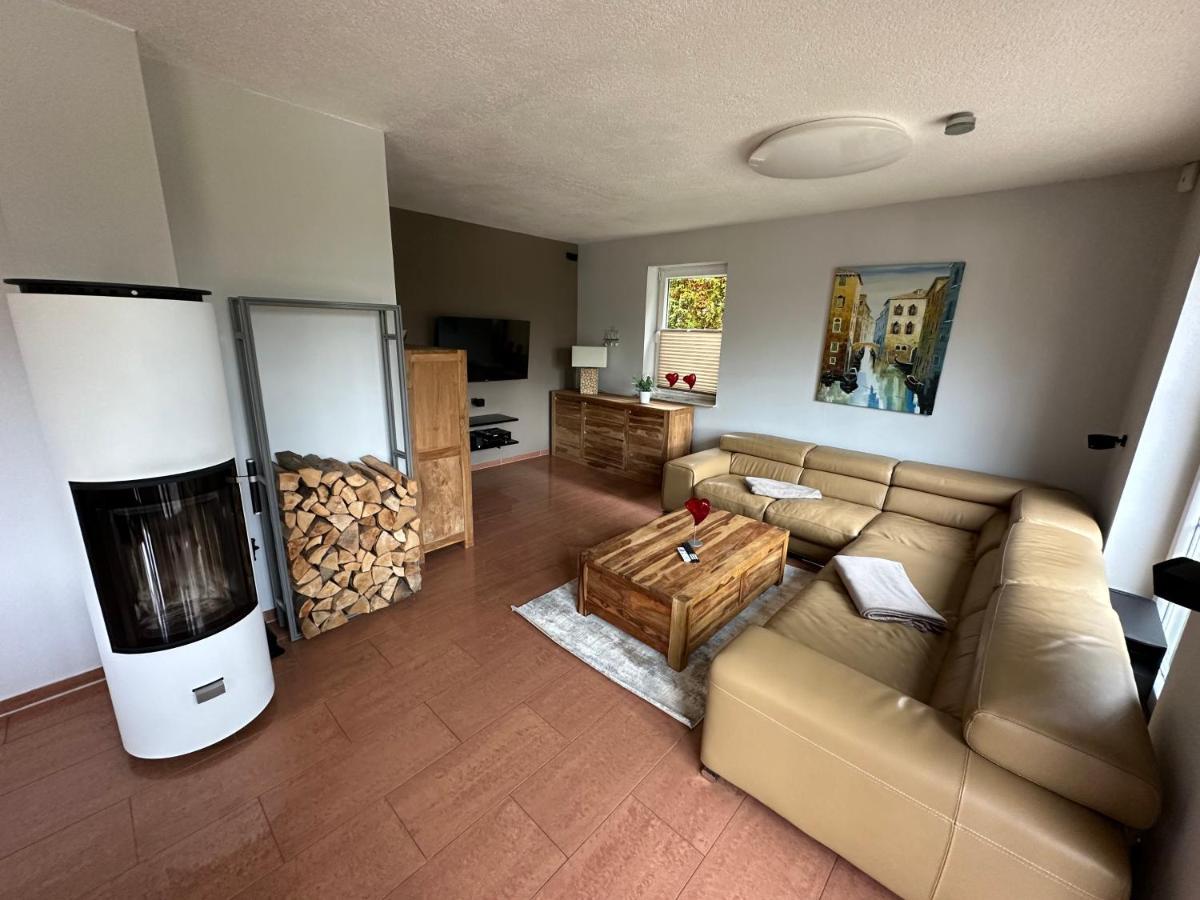 Stadtvilla In Leipzig 7 Personen 3 Schlafzimmer 2 Baeder Garten Und Terrasse Zentral Gelegen Messe Innenstadt Seen מראה חיצוני תמונה